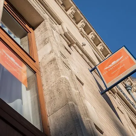 Privilodges Chateau Perrin Ξενοδοχείο Γκρενόμπλ