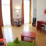 فندق Privilodges Chateau Perrin