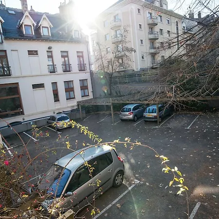 Hotel Privilodges Chateau Perrin