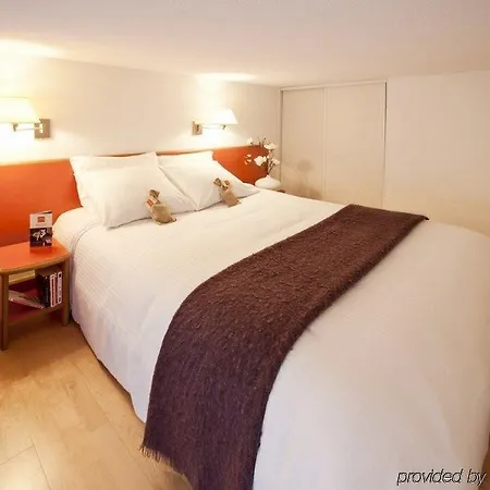 Privilodges Chateau Perrin Hotel