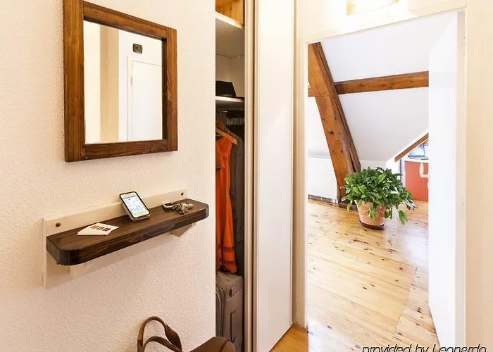 Отель Privilodges Chateau Perrin 4*