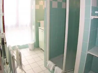 Privilodges Chateau Perrin Отель 4*