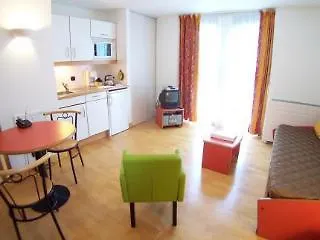 Privilodges Chateau Perrin Отель
