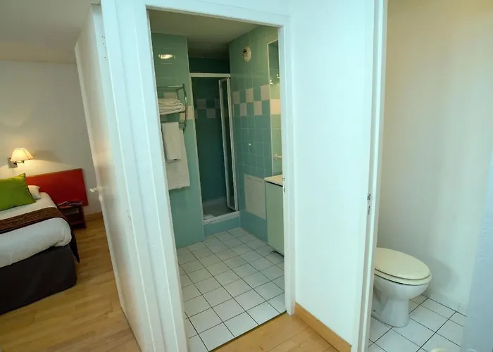 Privilodges Chateau Perrin 4* Гренобль