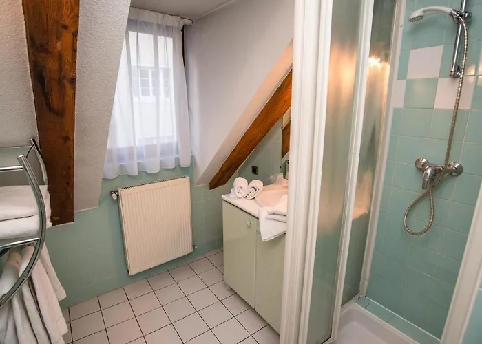 Privilodges Chateau Perrin Szálloda Grenoble