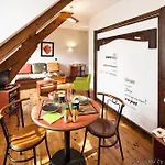 Privilodges Chateau Perrin 4*