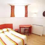 酒店 Privilodges Chateau Perrin 4*