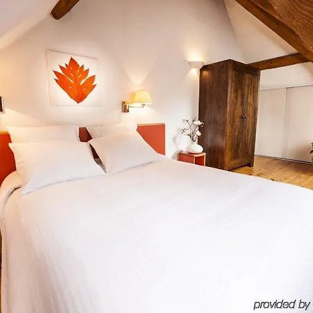 Privilodges Chateau Perrin 호텔 4*