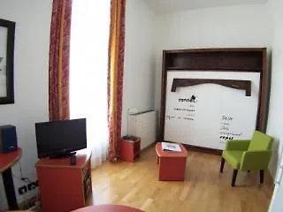 호텔 Privilodges Chateau Perrin