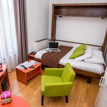 Privilodges Chateau Perrin 그르노블